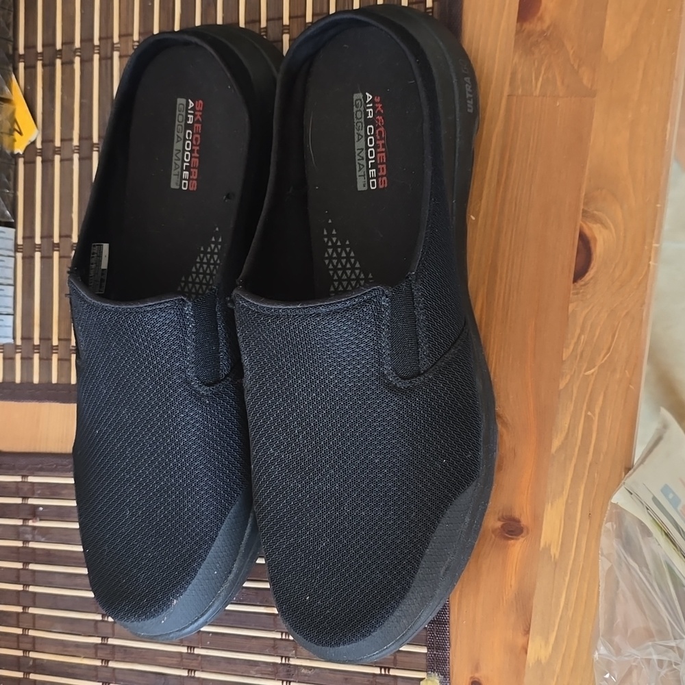 Sketchers shoes